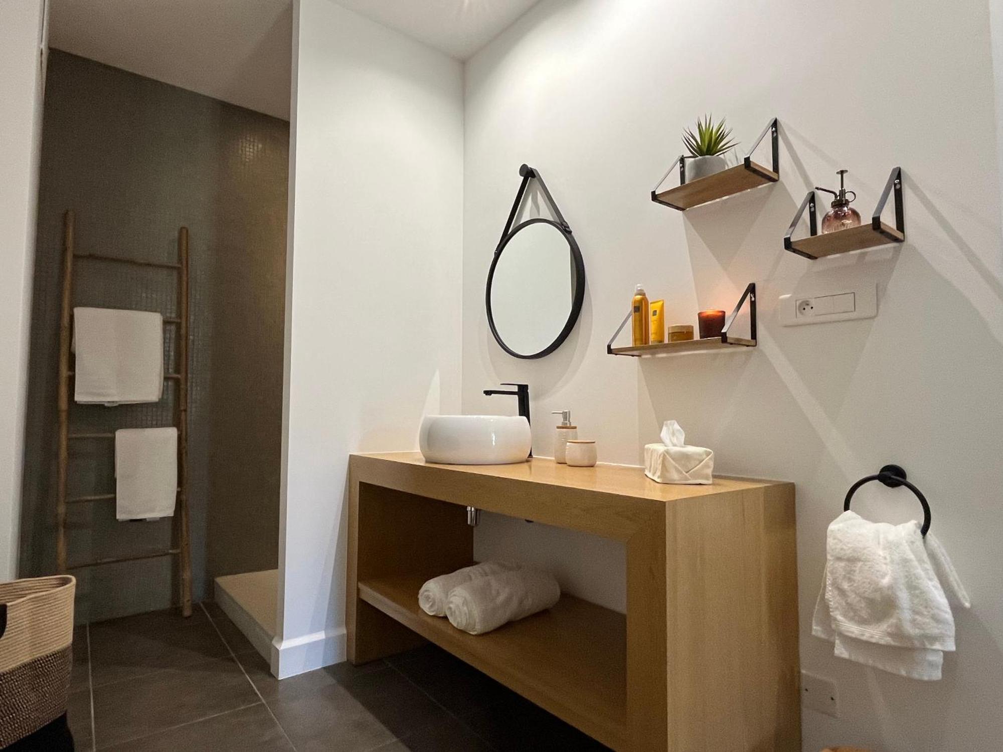 Les Gites De Monte Blanco Les Chambre D'Hotes Montblanc Bagian luar foto